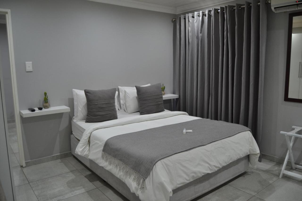 African Sands Guesthouse Load Shedding Free 布隆方丹 外观 照片