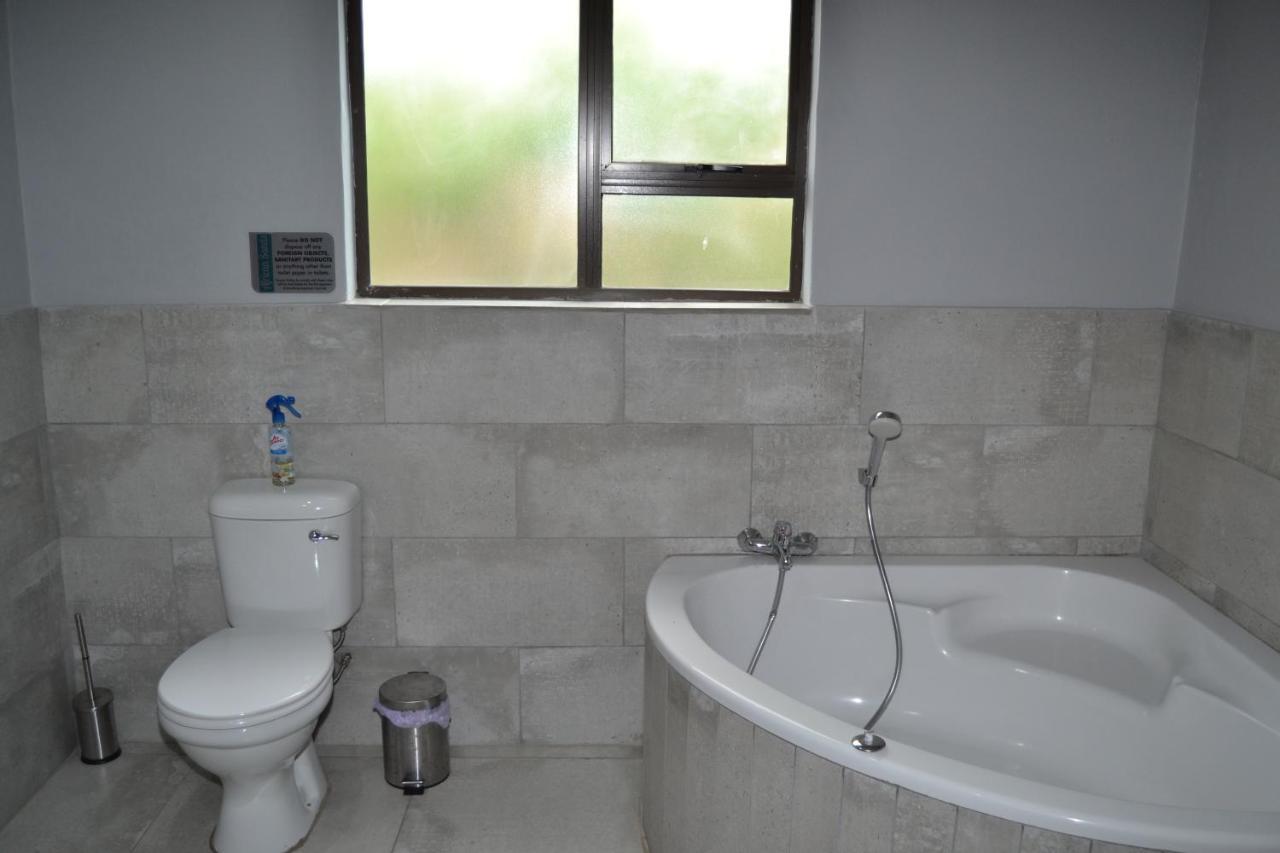 African Sands Guesthouse Load Shedding Free 布隆方丹 外观 照片