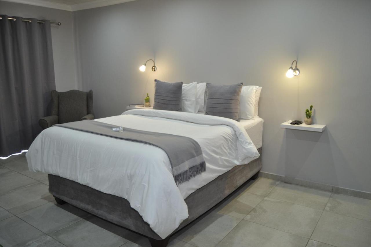 African Sands Guesthouse Load Shedding Free 布隆方丹 外观 照片